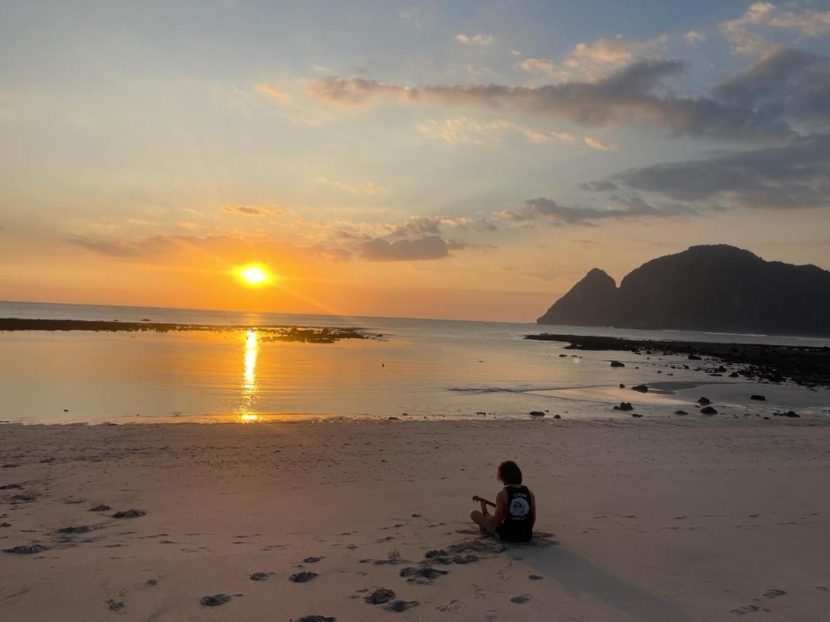 Supersuck Hotel Maluk Dış mekan fotoğraf